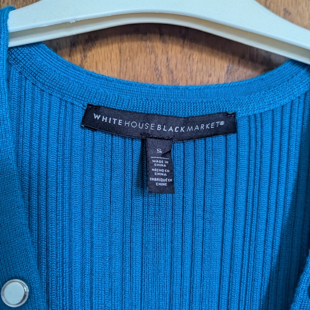 White House Black Market Blue Ribbed Button/Studded Tank Top - Picture 4 of 4